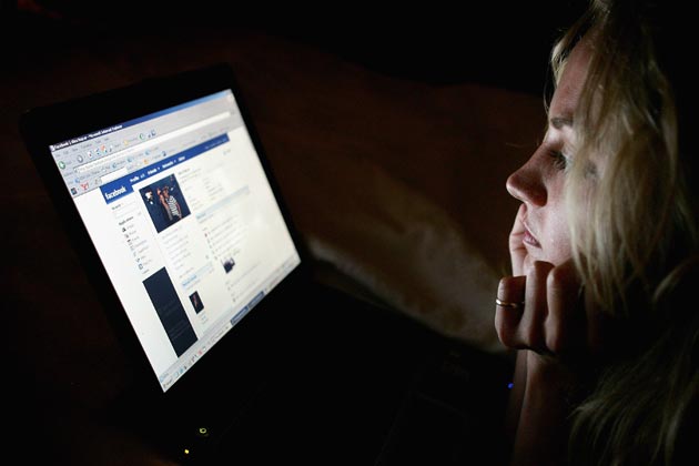 10 sự thật đáng sợ về Facebook